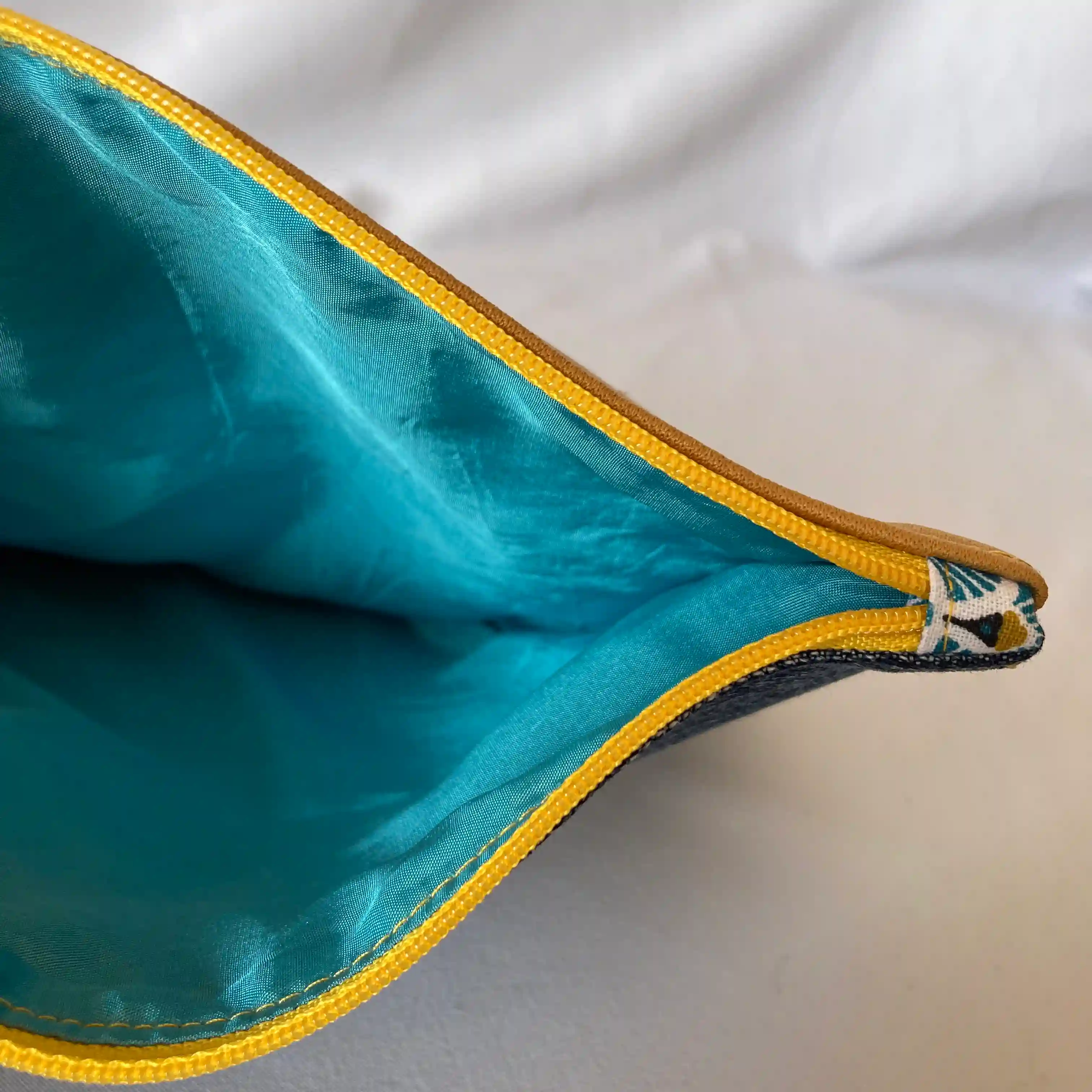 Trousse Moutarde+Turquoise 3