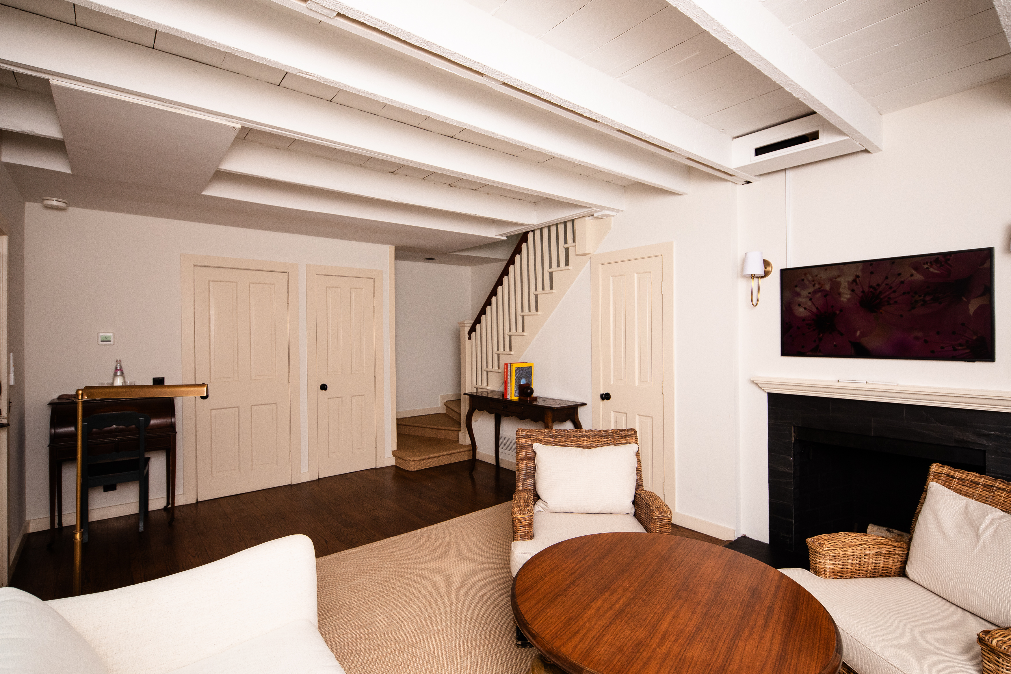 galery image