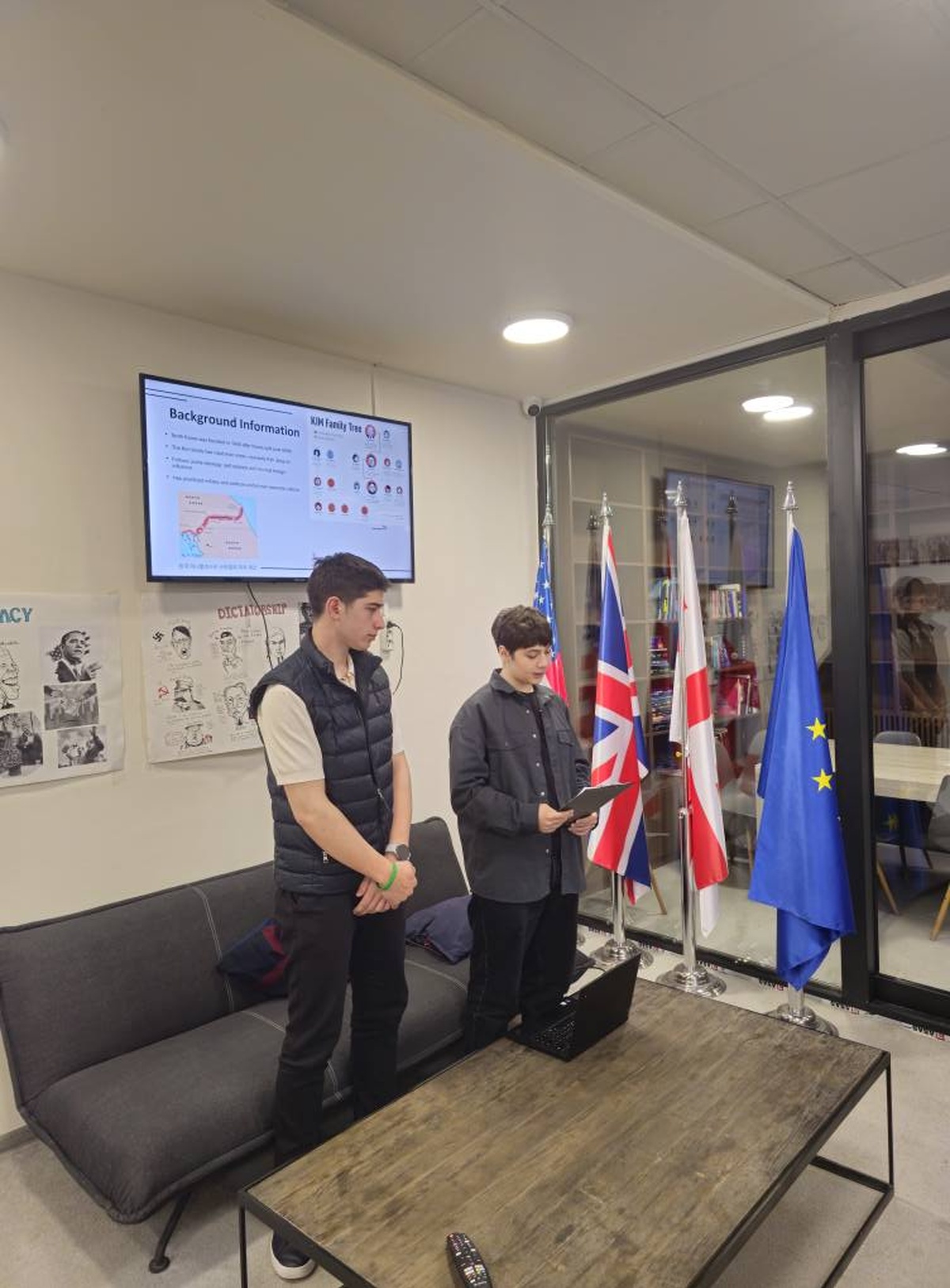 დემოკრატია და დიქტატურა