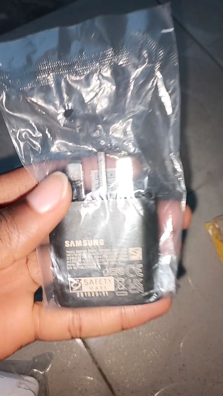 Samsung Travel adapter video