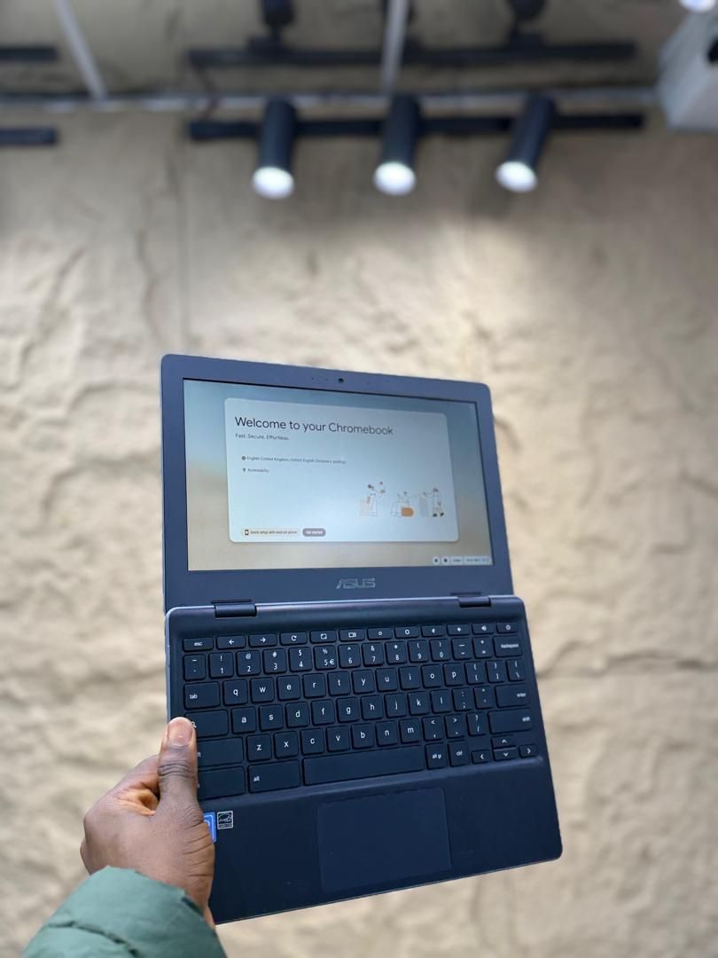 Asus Chromebook C200 2