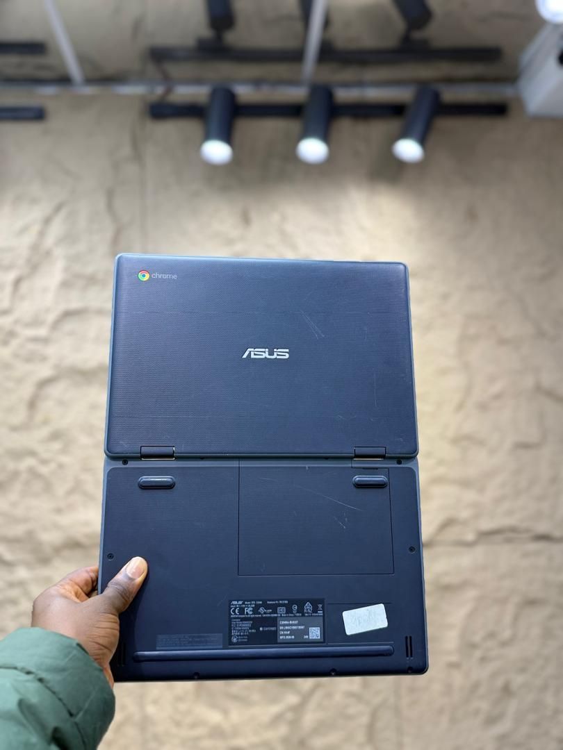 Asus Chromebook C200 3