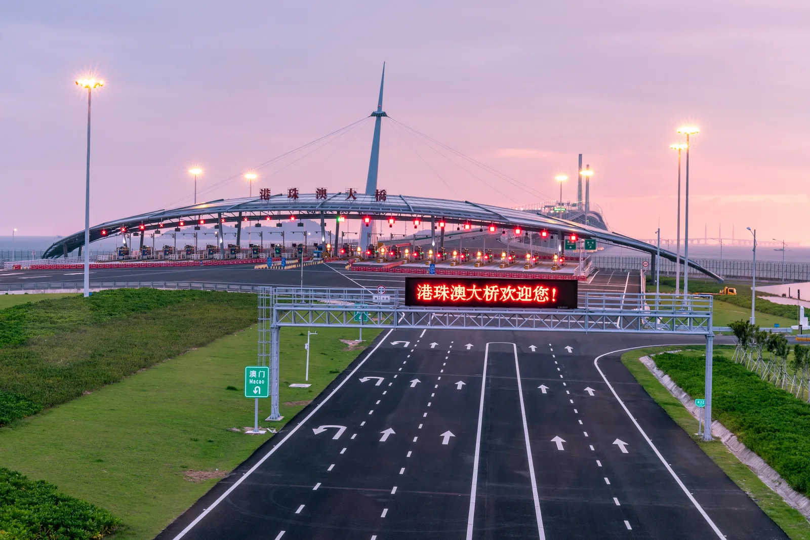 Аренда авто с водителем — Zhuhai City