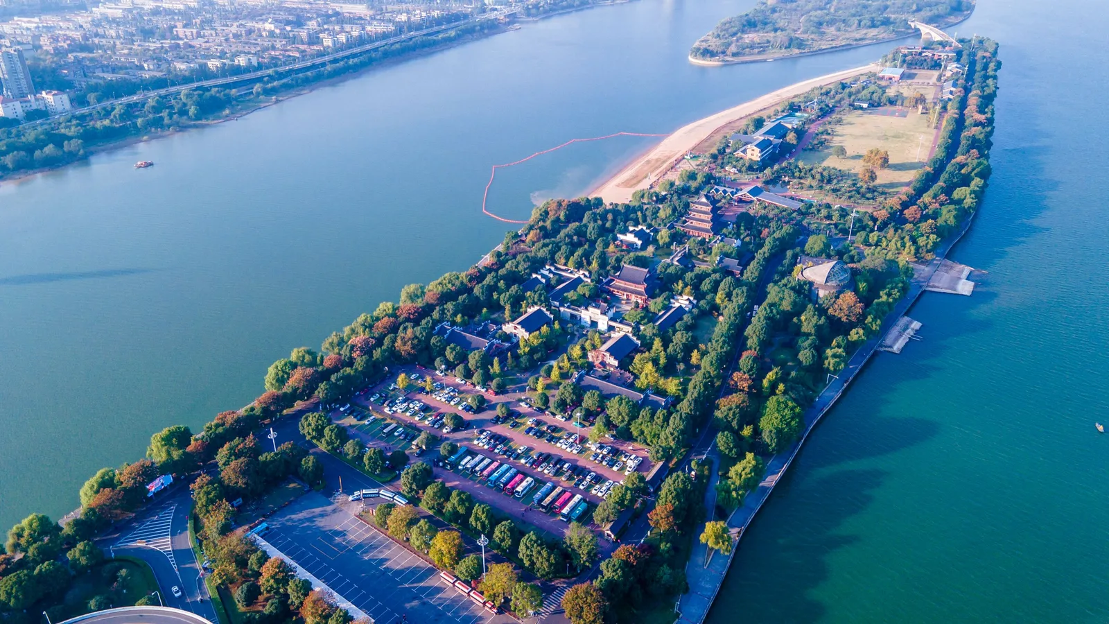 Аренда авто с водителем — Changsha City