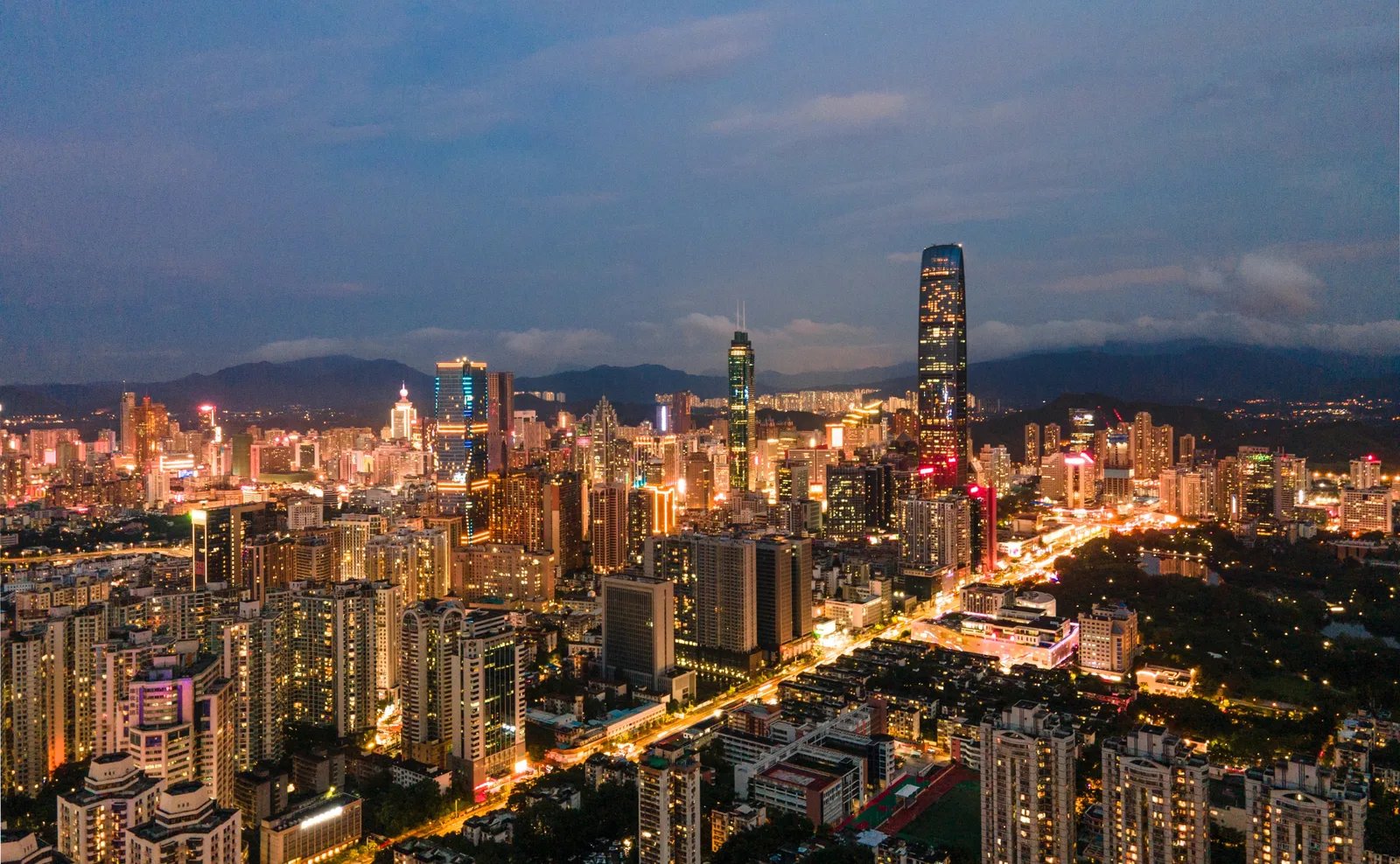 Аренда авто с водителем — Shenzhen City