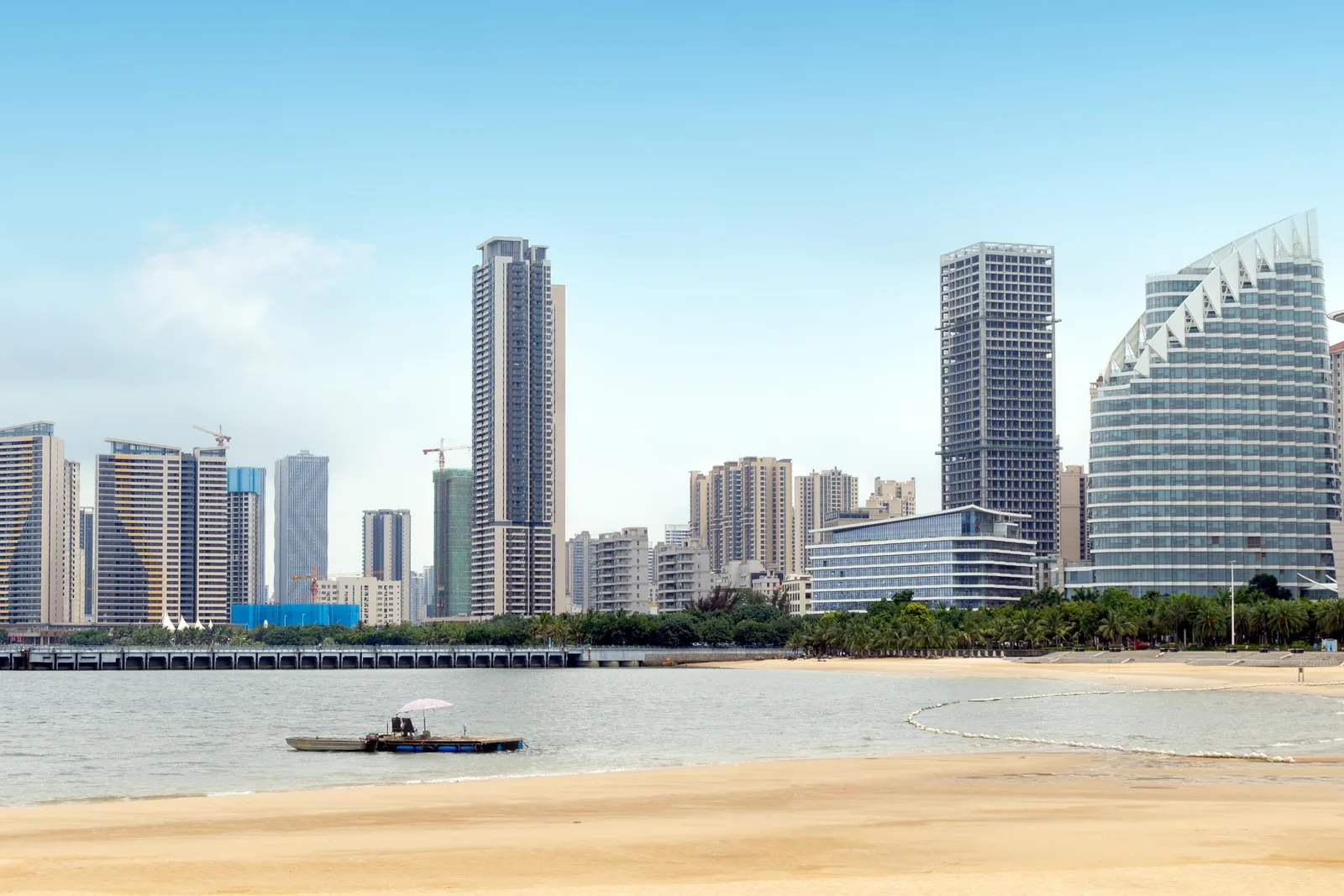 Аренда авто с водителем — Zhanjiang
