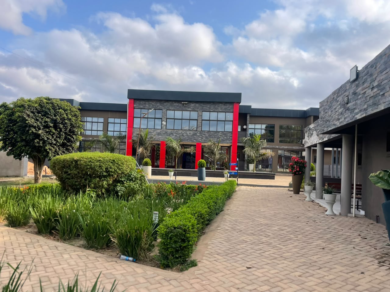 Shalom Hotel